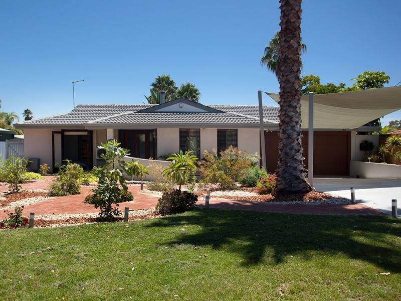 17 Mundi Place, Wanneroo WA 6065
