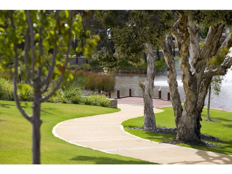 10 Pleasant Avenue, Piara Waters WA 6112