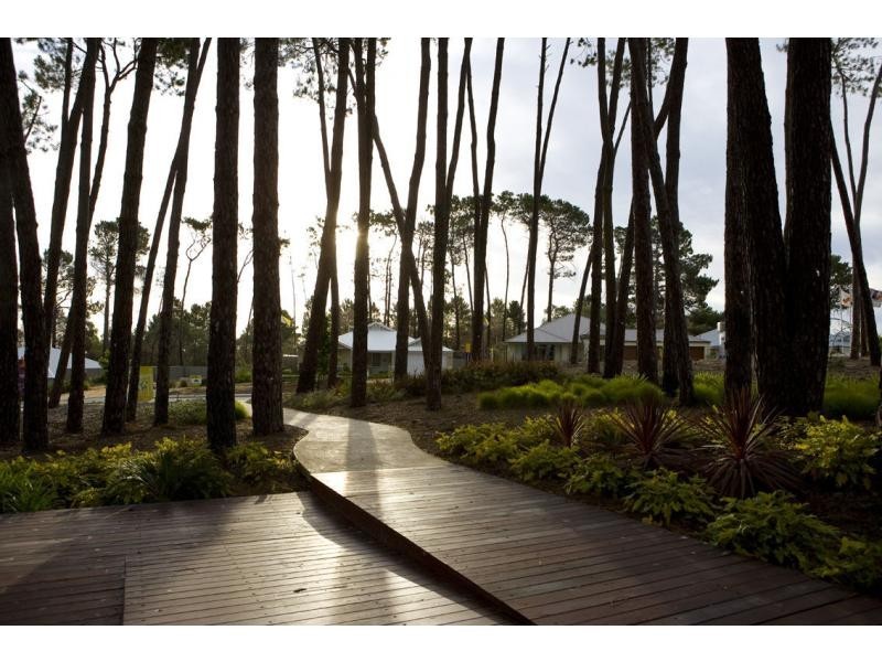 10 Pleasant Avenue, Piara Waters WA 6112