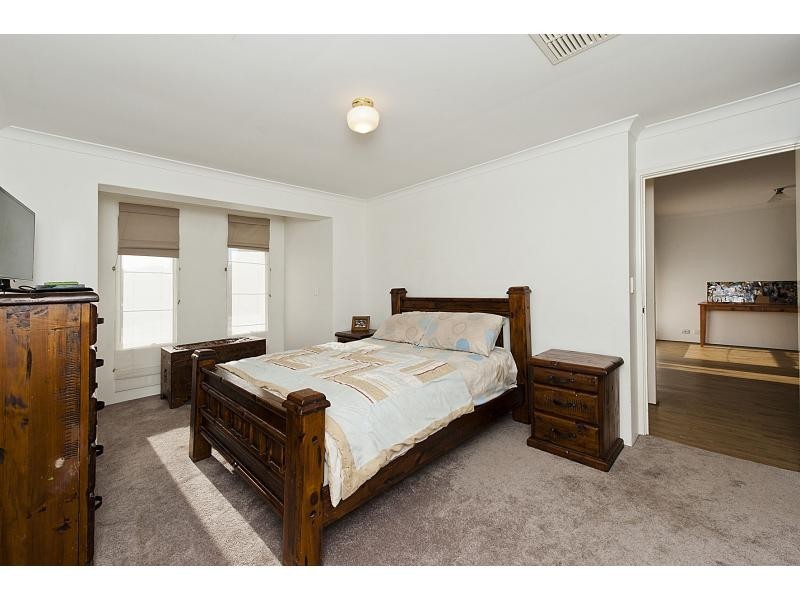 34 St Ettiene Gardens, Port Kennedy WA 6172