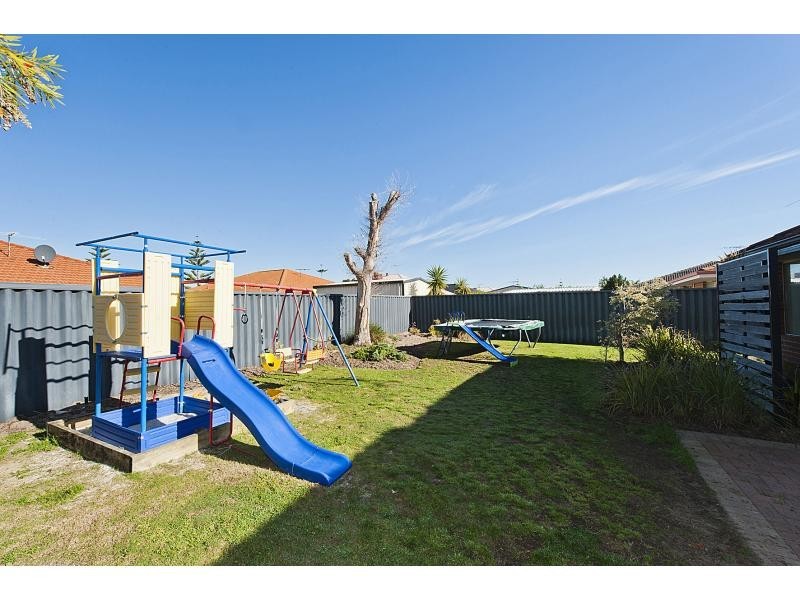 34 St Ettiene Gardens, Port Kennedy WA 6172