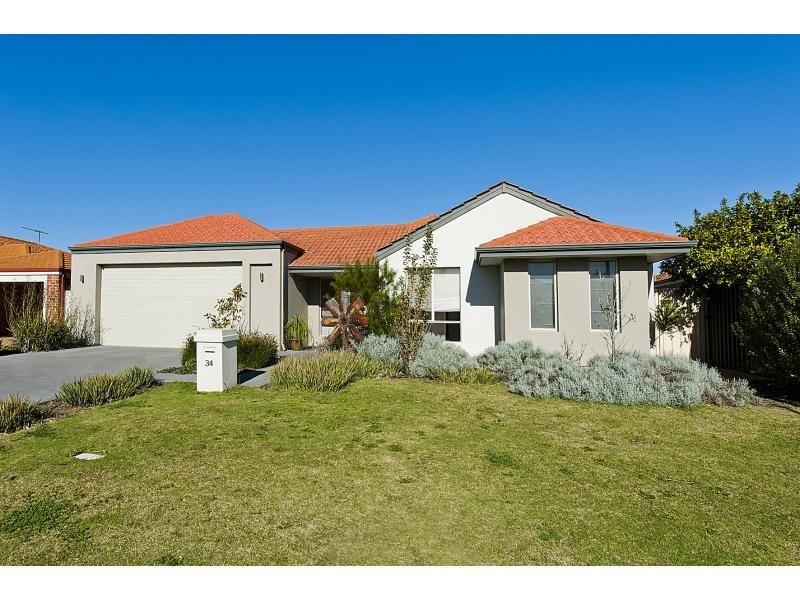 34 St Ettiene Gardens, Port Kennedy WA 6172