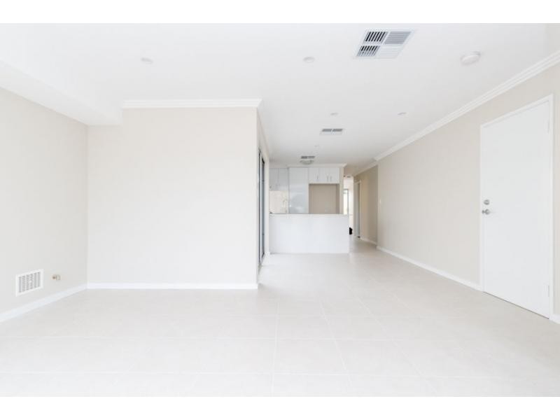 8 Afon Avenue, Shoalwater WA 6169