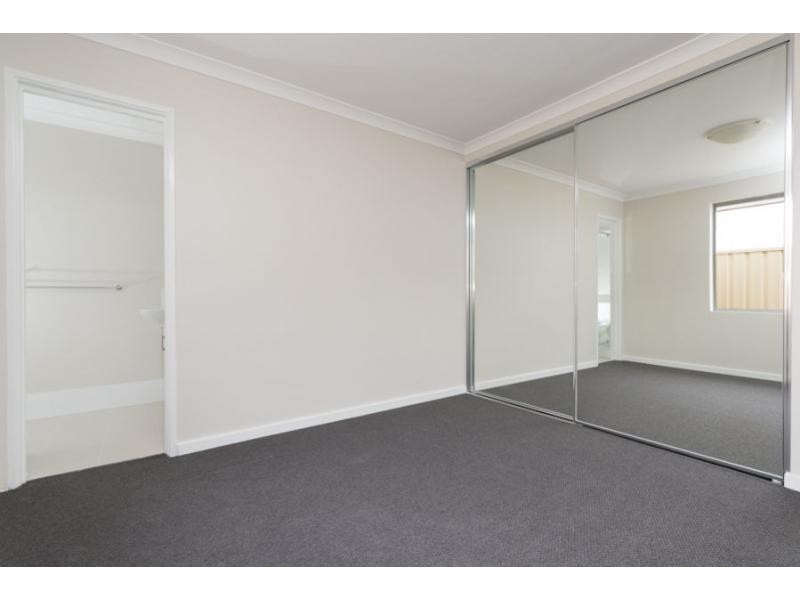 8 Afon Avenue, Shoalwater WA 6169