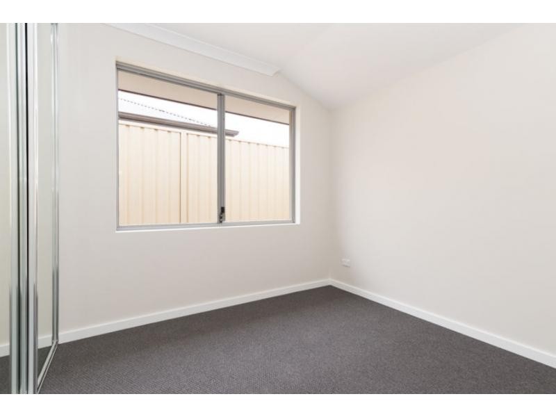 8 Afon Avenue, Shoalwater WA 6169