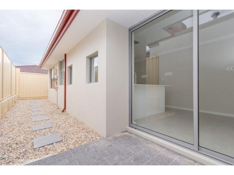 8 Afon Avenue, Shoalwater WA 6169