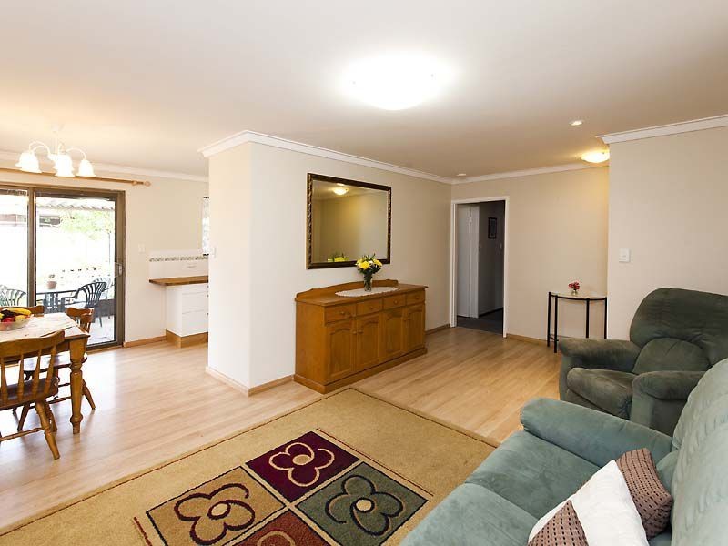 2 Stringybark Drive, Forrestfield WA 6058