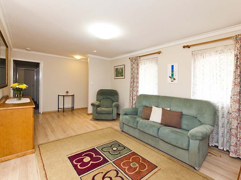 2 Stringybark Drive, Forrestfield WA 6058