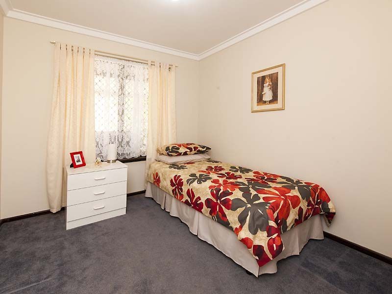 2 Stringybark Drive, Forrestfield WA 6058