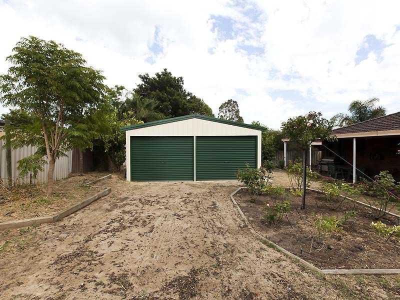 2 Stringybark Drive, Forrestfield WA 6058