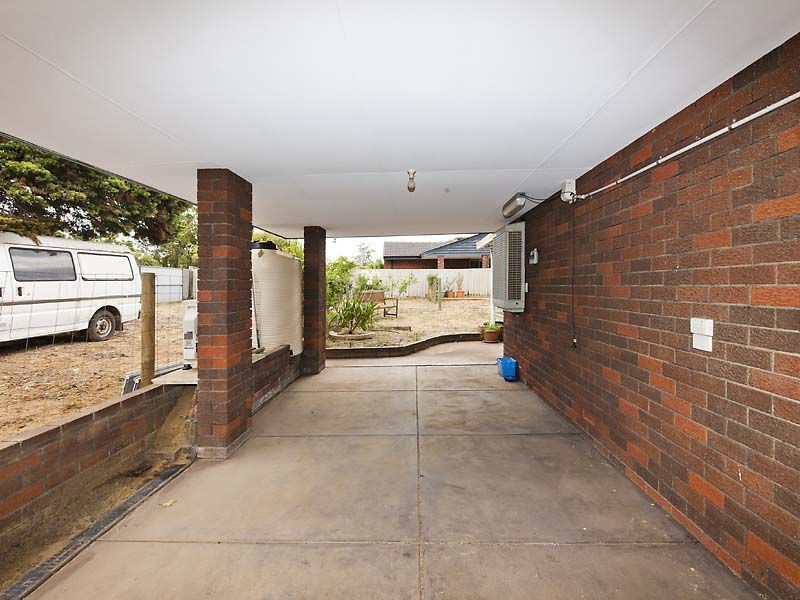 2 Stringybark Drive, Forrestfield WA 6058
