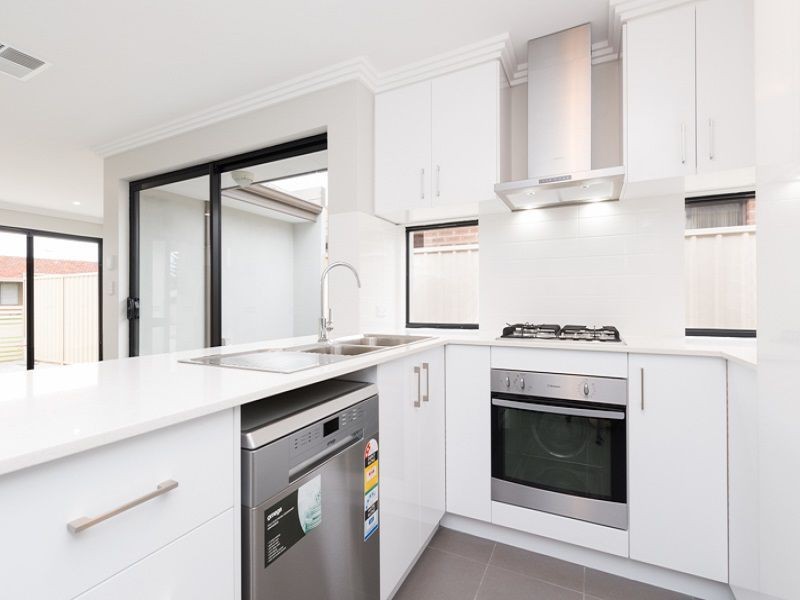 10 Afon Avenue, Shoalwater WA 6169