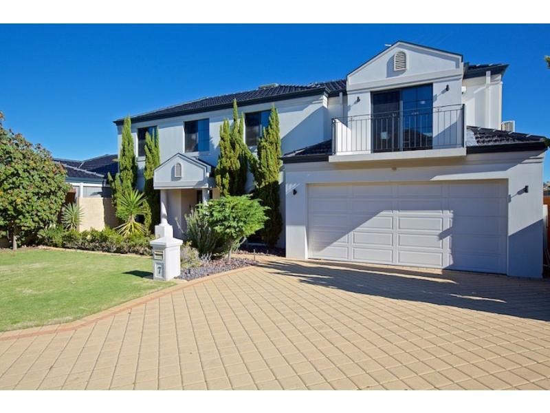 7 Algarve Way, Hillarys WA 6025
