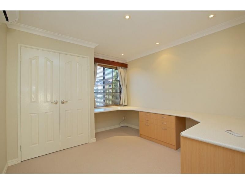 7 Algarve Way, Hillarys WA 6025