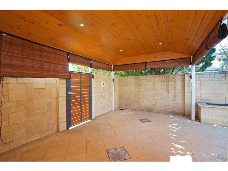 7 Algarve Way, Hillarys WA 6025