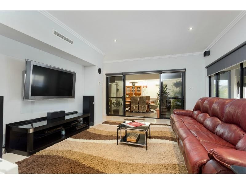 9 Islandview Rise, Yangebup WA 6164