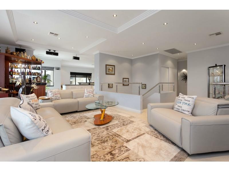 9 Islandview Rise, Yangebup WA 6164