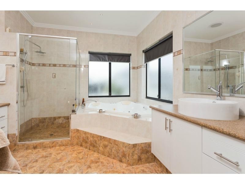 9 Islandview Rise, Yangebup WA 6164