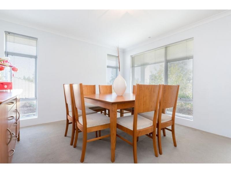 40 Kingaroy Drive, Baldivis WA 6171