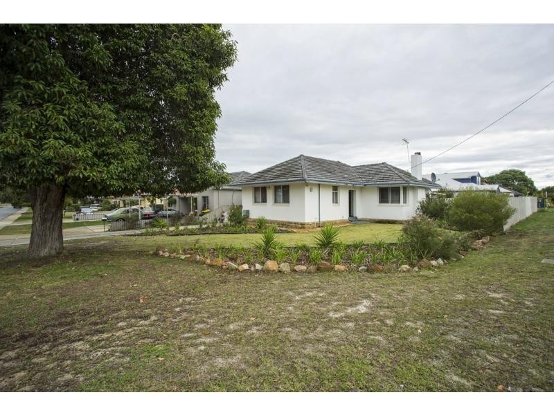 18 O’Neile Parade, Redcliffe WA 6104