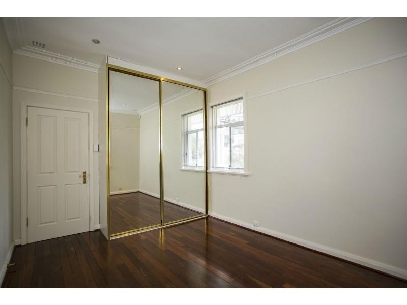 18 O’Neile Parade, Redcliffe WA 6104