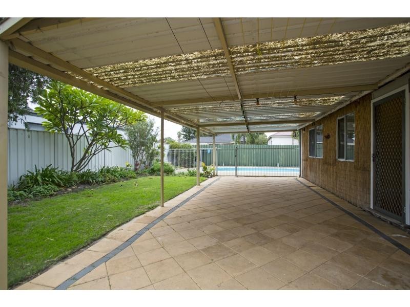 18 O’Neile Parade, Redcliffe WA 6104