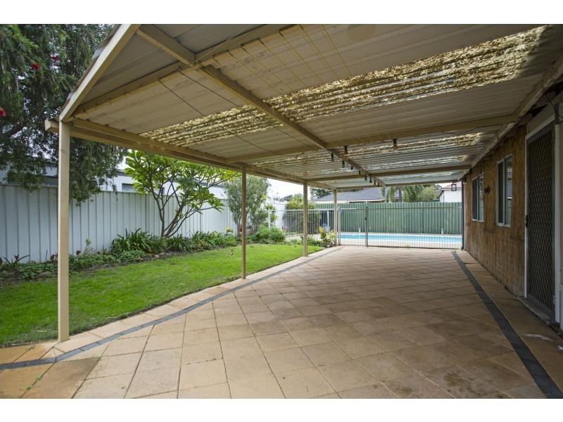 18 O’Neile Parade, Redcliffe WA 6104