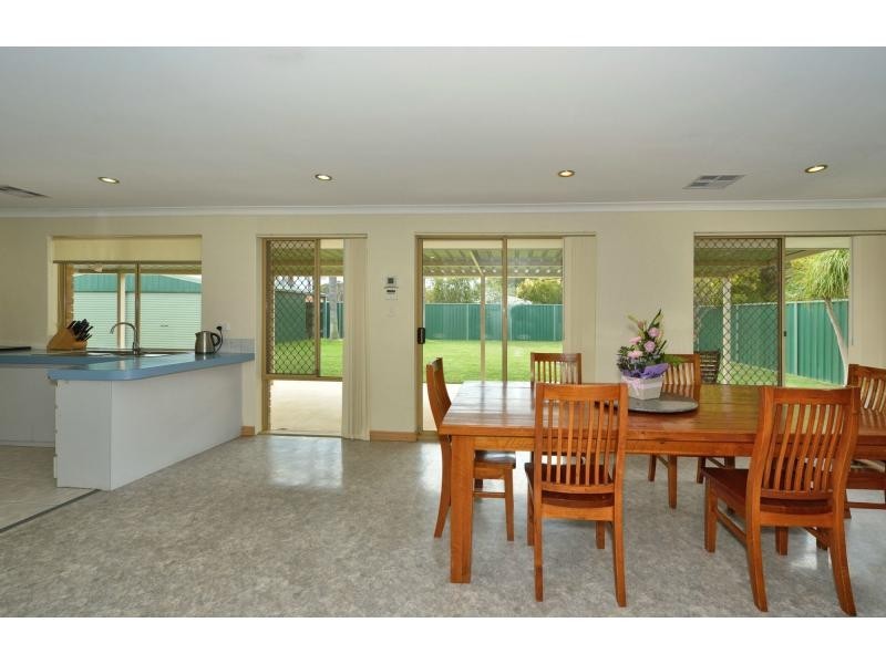 3 Underdale Place, Coodanup WA 6210