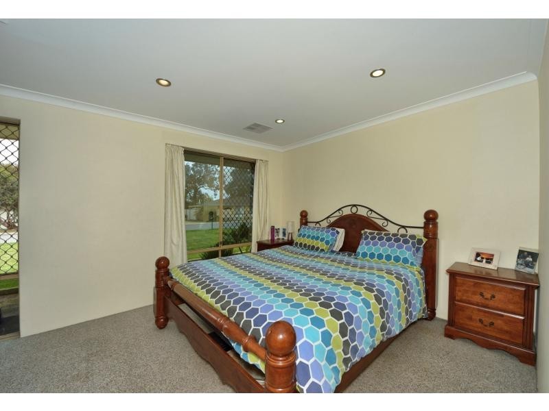 3 Underdale Place, Coodanup WA 6210
