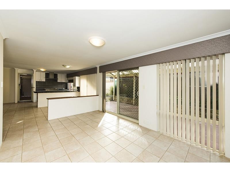 17 Mayflower Close, Port Kennedy WA 6172