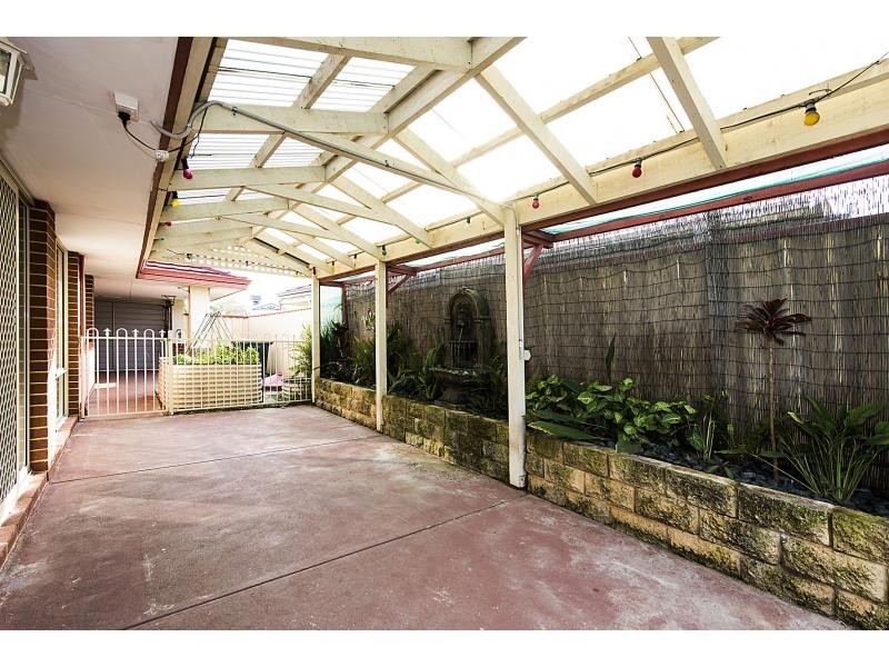 17 Mayflower Close, Port Kennedy WA 6172