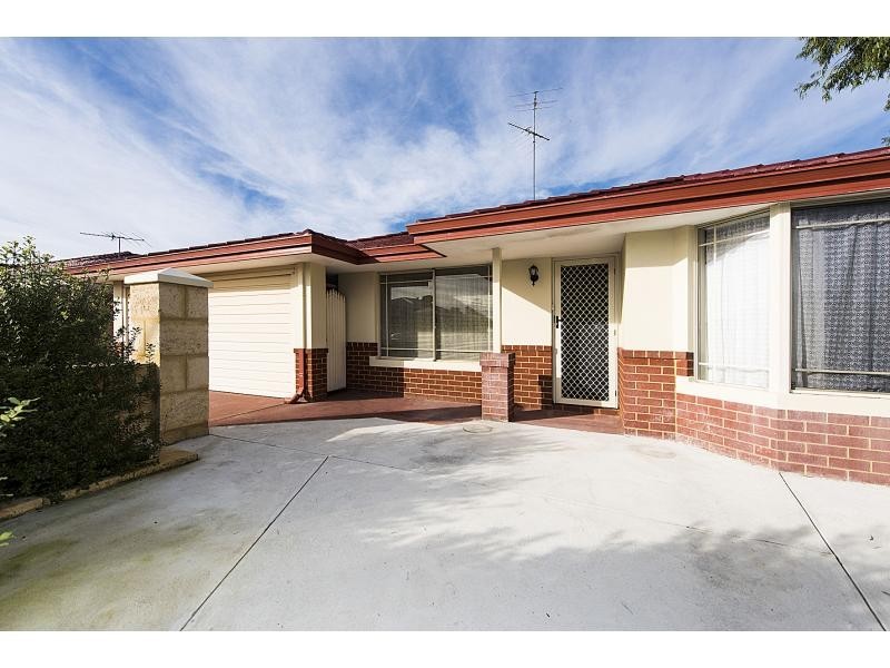 17 Mayflower Close, Port Kennedy WA 6172