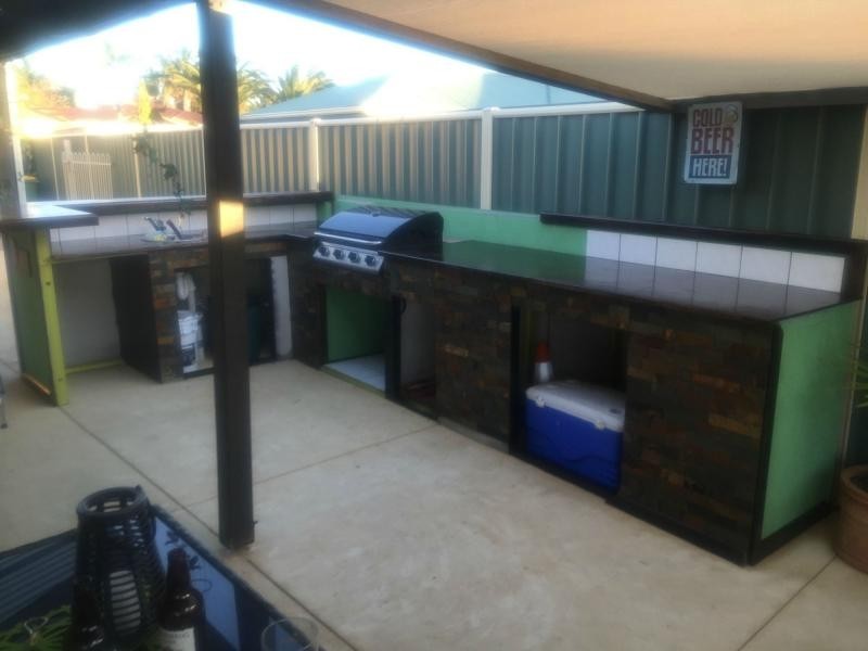 77 Inverness Circle, Camillo WA 6111