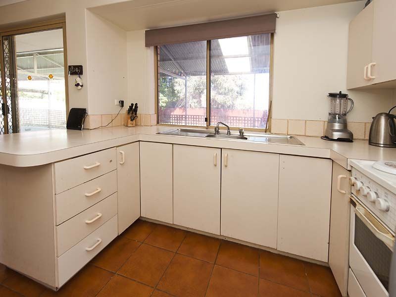 30 Kookaburra Crescent, High Wycombe WA 6057