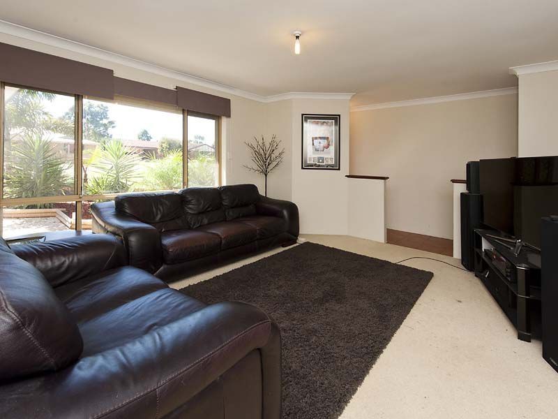 30 Kookaburra Crescent, High Wycombe WA 6057