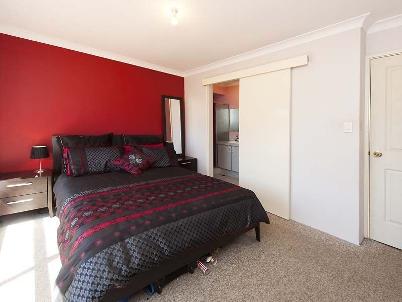 30 Kookaburra Crescent, High Wycombe WA 6057