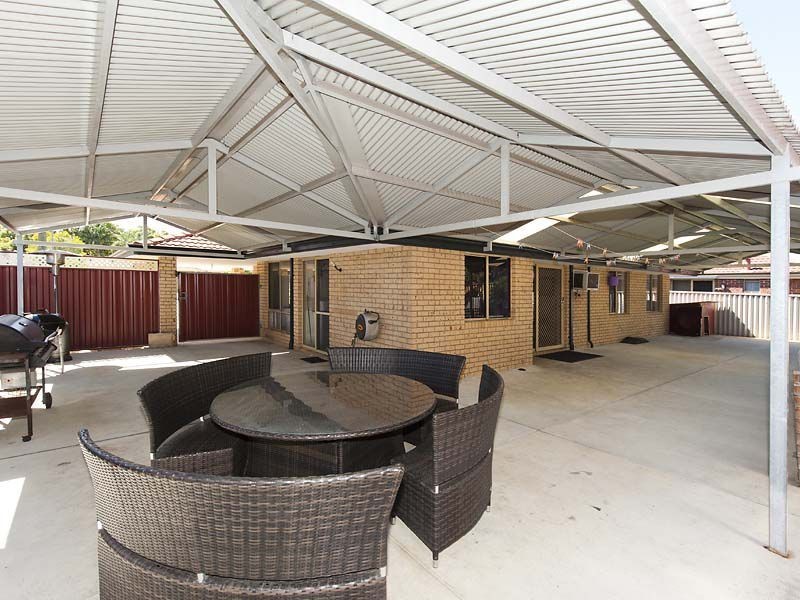 30 Kookaburra Crescent, High Wycombe WA 6057