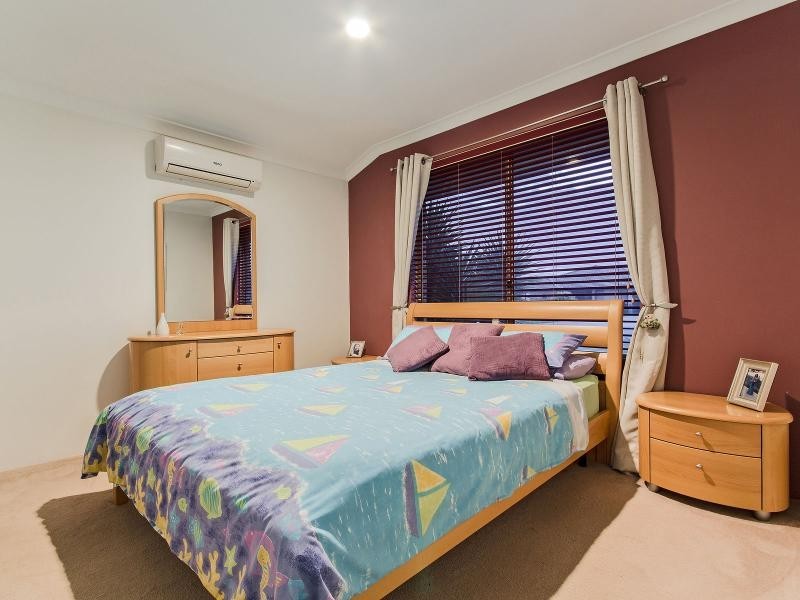 18 Bonnydoon Court, Cooloongup WA 6168