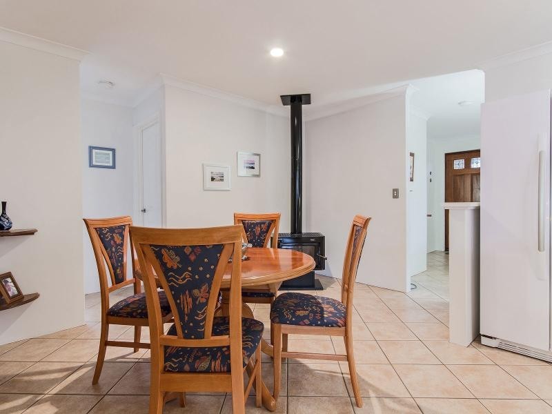 18 Bonnydoon Court, Cooloongup WA 6168