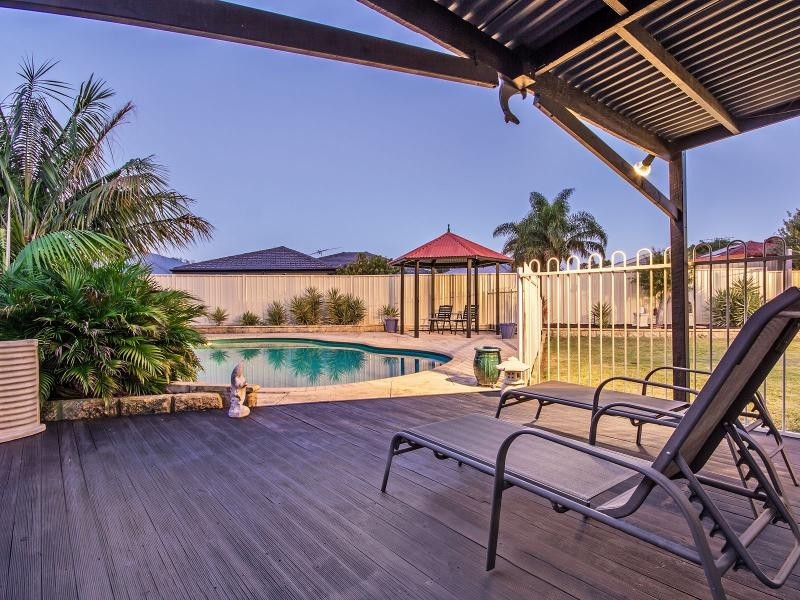 18 Bonnydoon Court, Cooloongup WA 6168