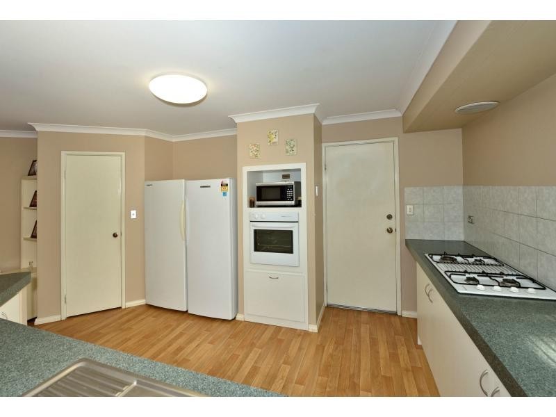 1 Gwalia Mews, Dudley Park WA 6210