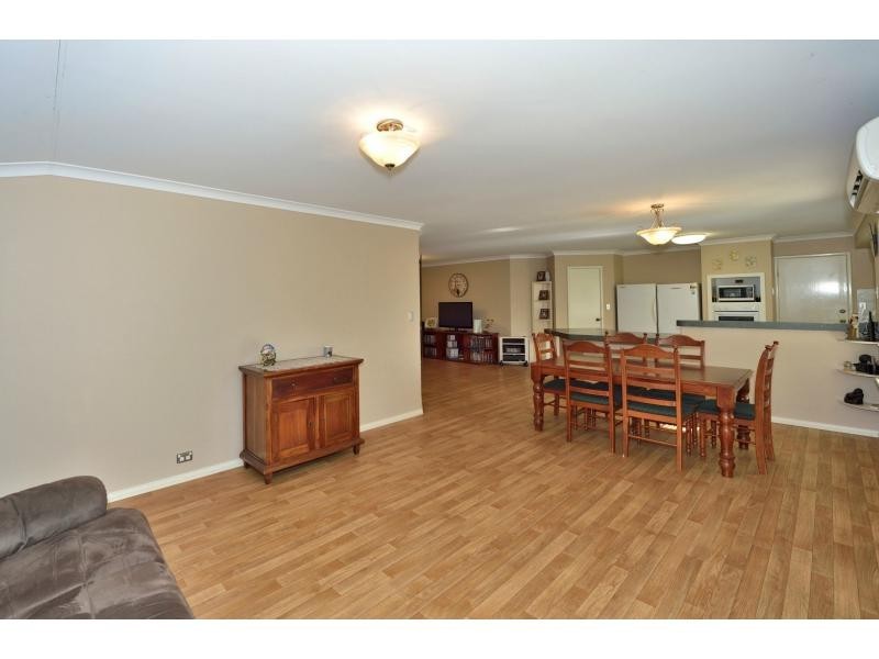 1 Gwalia Mews, Dudley Park WA 6210