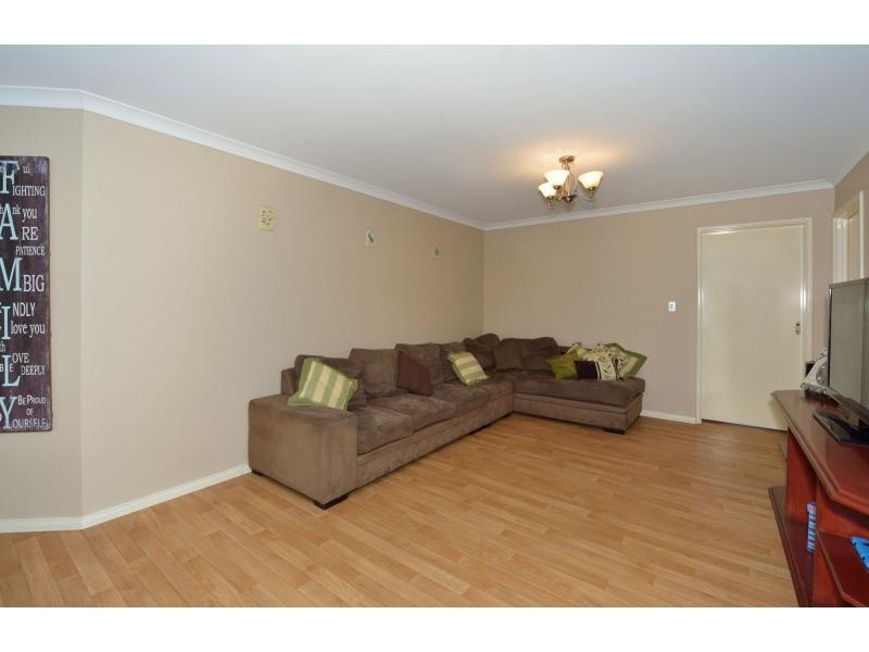 1 Gwalia Mews, Dudley Park WA 6210