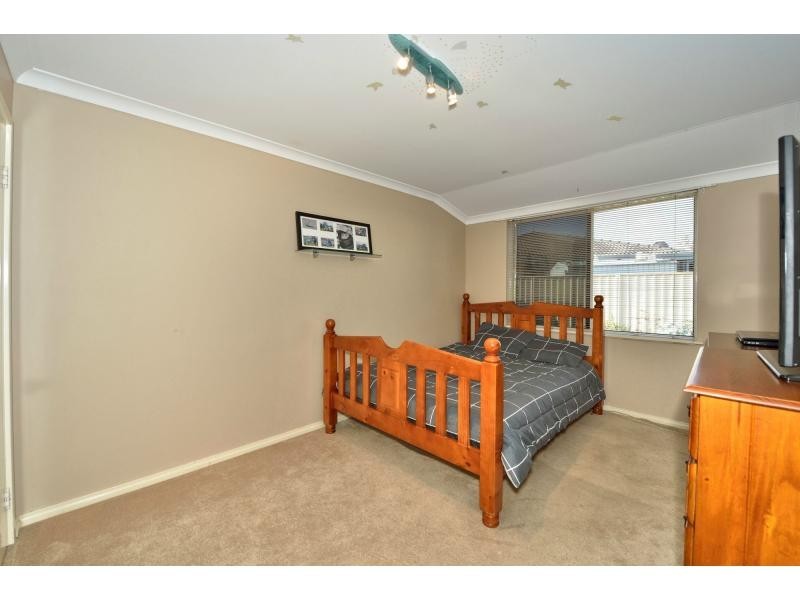 1 Gwalia Mews, Dudley Park WA 6210