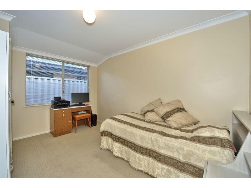 1 Gwalia Mews, Dudley Park WA 6210