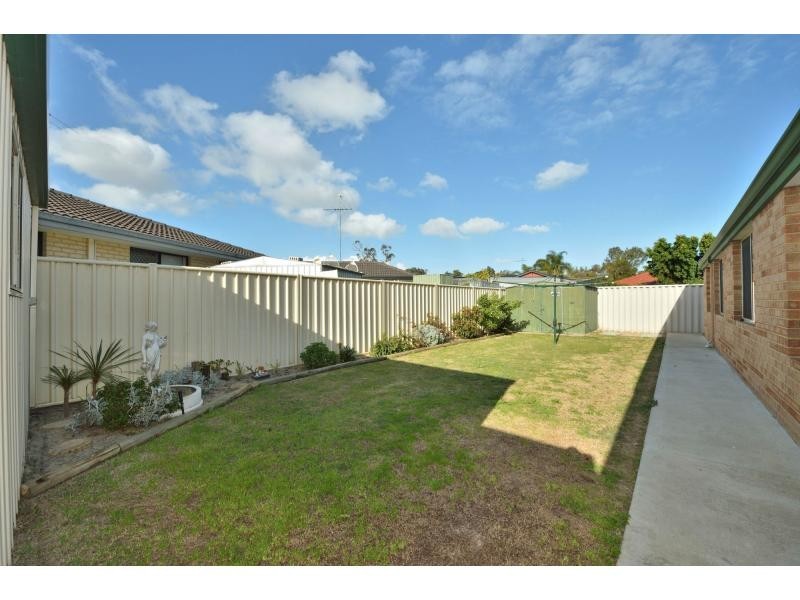 1 Gwalia Mews, Dudley Park WA 6210