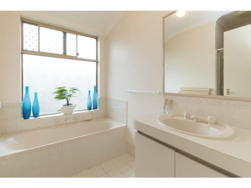 1A Takura Close, Greenfields WA 6210