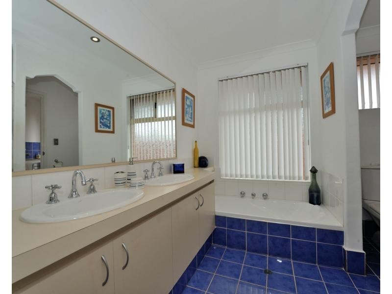 1 Laser Close, Warnbro WA 6169