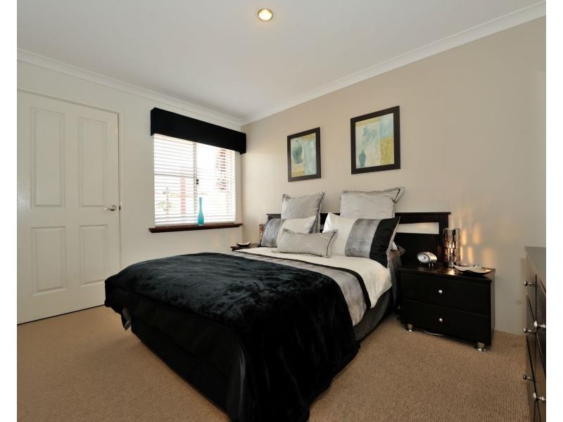 1 Laser Close, Warnbro WA 6169