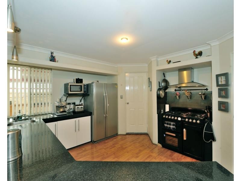 1 Laser Close, Warnbro WA 6169